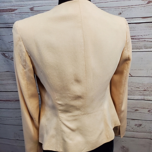 Zara blazer peach color - Picture 3 of 7